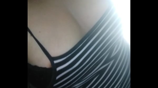 Tocandole Las Tetas Y La Conchita En El Auto Por La Tarde Casi Nos Ven
