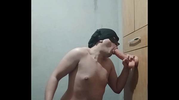 Passive Gay Blowing