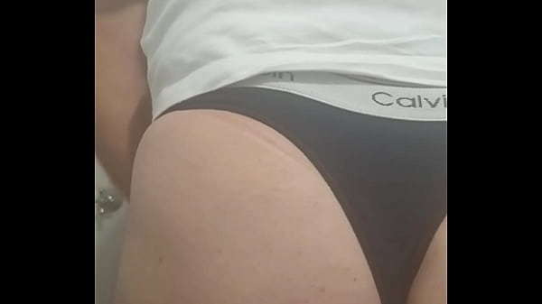 Siempre Marcada La Tanga En La Cola