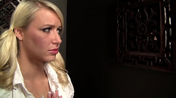 Anikka Albrite Grants A Bj Through A Glory Orifice And Gets A Facial Money Shot