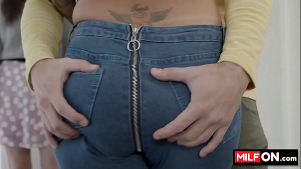 Hot Fat Ass Golden-haired COUGAR Get Her Rear Worshipped And Cunt Slammed Doggy Style - Lolly Dames, Nathan Bronson