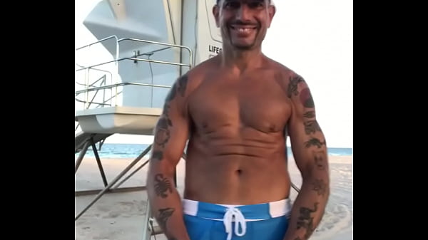 BEACH FORM PORN STAR MAXXX LOADZ