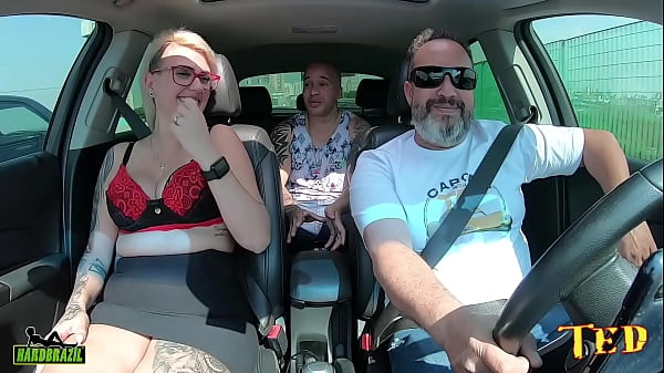 O Casal Mais Famoso De Youtube Entra Na Carona E Camila Querubim Tira Tudo Nas Ruas - Casal DNA