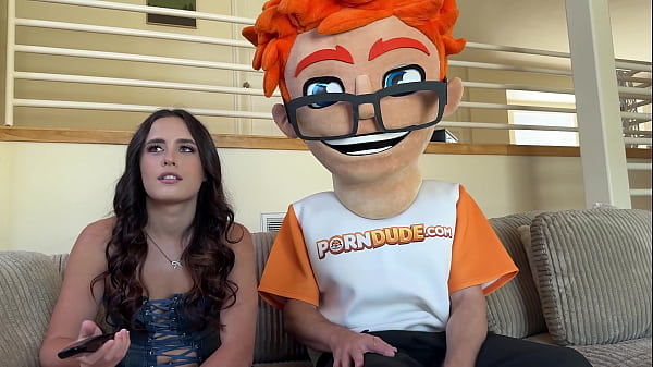Dialing Crave: Daisy Pheonix And ThePornDude's Sultry And Heavy Encounter!