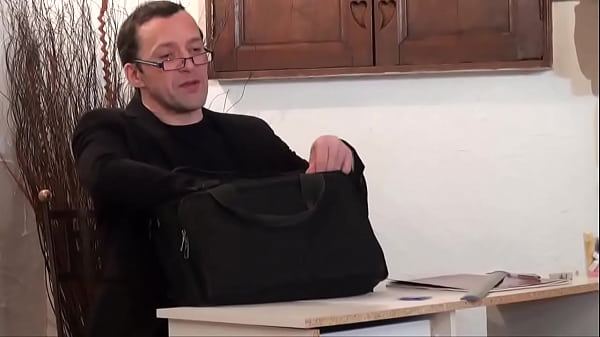 Cours D'éducation Sexuelle Qui Vire A L'orgie!