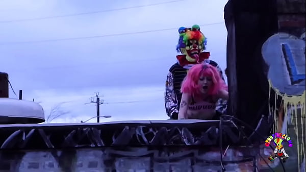 Pounding This Gothic Chick On The Roof