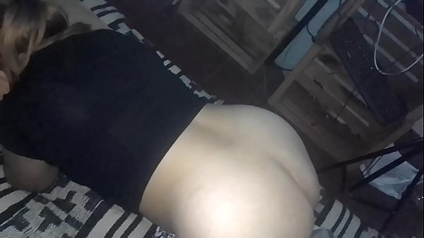Le Bajo La Calza Y Froto Mi Pene