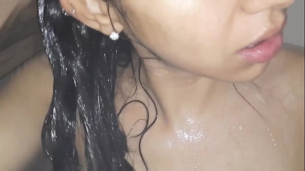 MI Cuñada Embarazada Se Traga Mi Semen En La Ducha