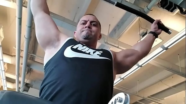 Dio Zambrano Musculoso