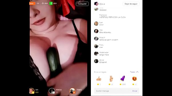 Tetona De Badoo Muestra Las Tetas Y Chupa Pepino