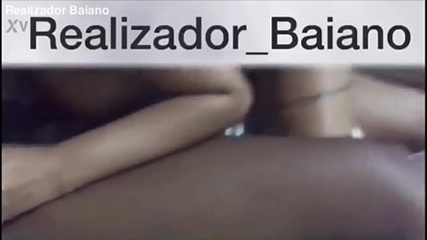 Realizador Baiano, Hotwife Humilhando O Corno Que Liberou A Esposa Pra Sair Com O Comedor Por Ligação! Menage Masculino E O Corno Querendo Saber Se A Esposa Estava Sendo Bem