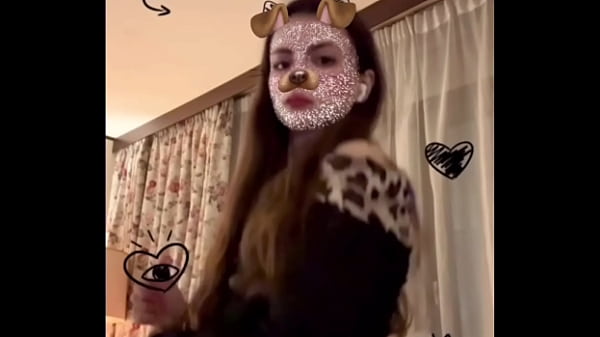 TikTok COMPILATION Charming Babe Dance Trendy: Innie Honeypot Kissers, Tiny Boobs, Miniskirt, Svelte Jeans, Stockings, Leggings, Short Shorts #6 JuliaVeil