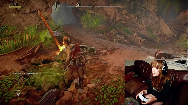 Gamer Skanks Forgets Cam Is Still On