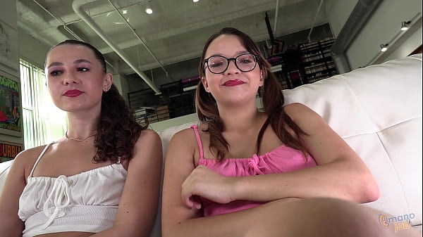 Liz Jordan And Honey Hayes Finish The Job For A Massive Wad Of Sperm!