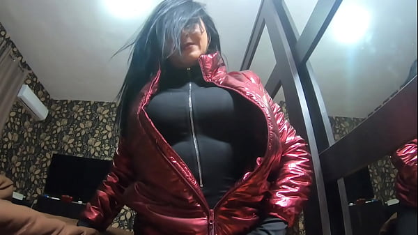 Preview-The Tramp Spouse Plays With Her Camel-toe Jumpsuit And Put Some Cream On Her Shinny Red Down-jacket 230