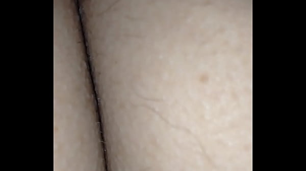 A Porra Saindo Devagar Do Cusao