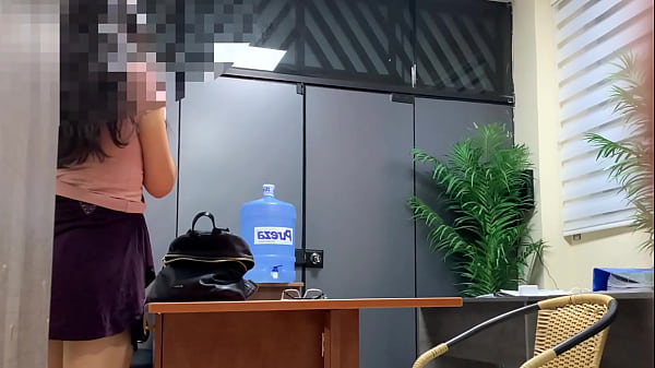 Secretaria Ninfómana Follando Con El Profesor De Música En La UNAM