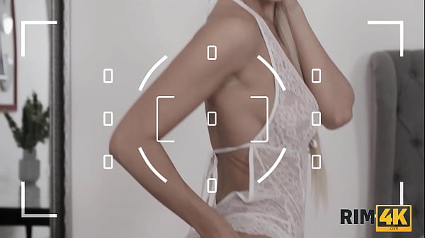 RIM4K. Photoshoot Turned Into Ass Licking For An Unscripted Golden-haired Bombshell