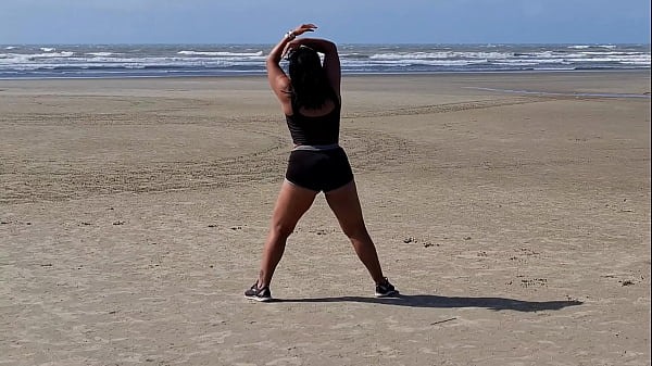 Fui Malhar Na Praia Fiquei Suadinha E Acabei Dando Pra Um Desconhecido No Carro Na Rua