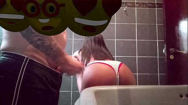 Me Levo Pra Brinca No Banheirro