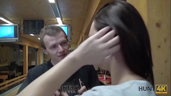 HUNT4K. Lucky Fucker Organiza Una Maravillosa Recogida En La Bolera