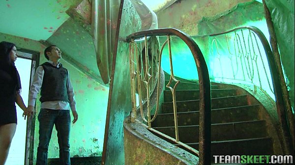 Latina Linda Nieves Railed And Facialized In An Old Abandoned Building