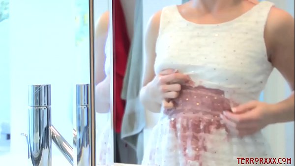 Forsaken Ash Hollywood Showers Before Ramming Huge Dick