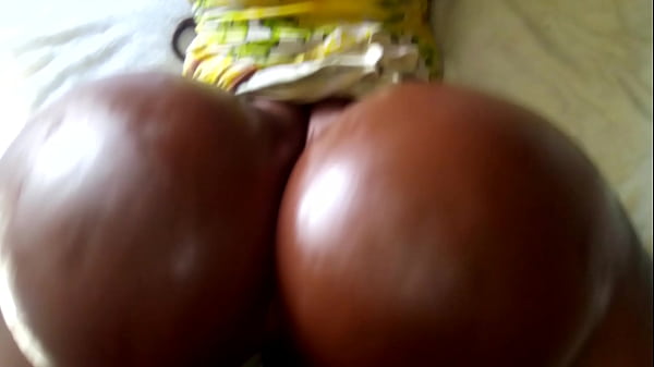 Short Clipz - Oversized Ol' African Butt In Sundress (YL 158cm Honey)