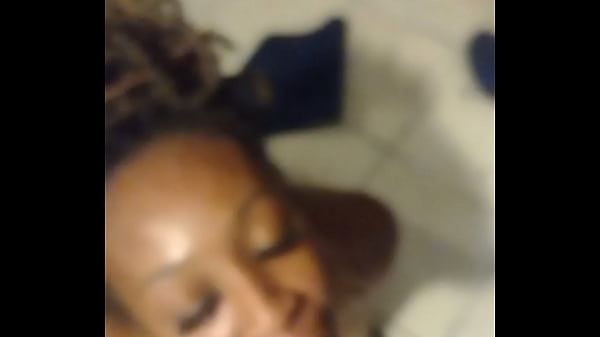 Twerin While She Suckin A BBC