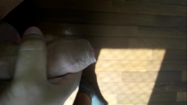 Vazou Novinho Batendo Punheta Para A Namorada