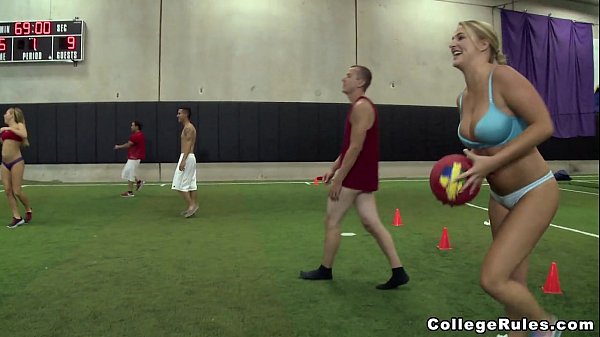 Play Disrobe Dodgeball On Rules (cr12385)