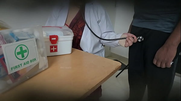 Doctor HANDLING PATIENT Pole To Pleasure Her Cooch