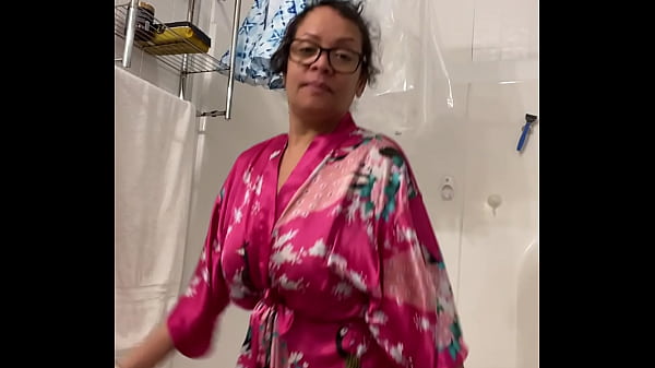 Anna Mature Mature Latina Dancing In Her Robe, Subscribe To My To See The Sizable Expose .com/annamariamaturelatina