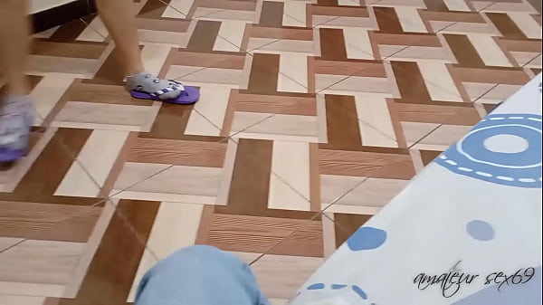 Mi Alluring Housekeeper Sirvienta Es Engañada Para Follar A Su Cliente: Le Ofresco Dinero A Mi Maid Para Poderla Follar De Perrito