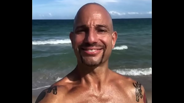 THE HAPPY PORNSTAR MAXXX LOADZ