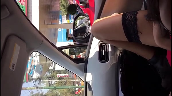Estábamos Fornicando En El Asiento Trasero Y Nuestros Amigos Se Calentaron