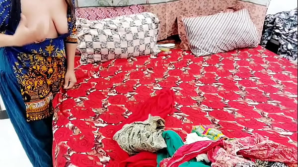 XXX Desi Housemaid Showing Boobs And Seducing Her Chief Gone Into Sexual With Clear Hindi Audio Filthy Talking