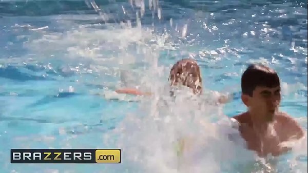 (Nicolette Shea, Savannah Bond, Jordi El Nino Polla) - Massive Naturals Save Lives - Brazzers