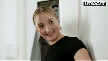 Busty Light-haired Fucks Her Cunt With A Dildo Till The Cleaner Eats Her Honeypot