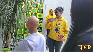 Bruno Diferente Entra Na Carona E Tem Uma Supresa Com A Mais Desejada Estrela Pornô Elisa Sanches