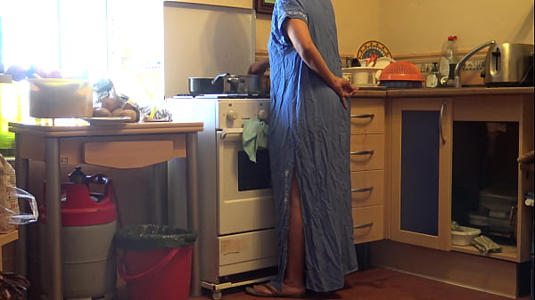 Turkish Muslim Housekeeper Lets Frisky Manager Screw Her In The Kitchen