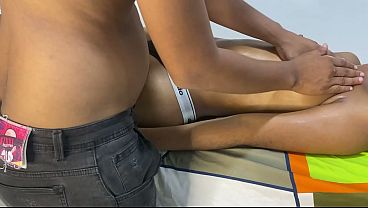 Masaje Erotico Para La Vecina Caliente