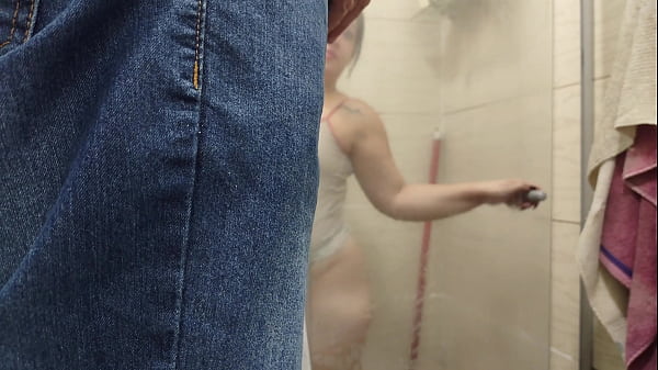 Spouse Taunted The Electrician And Hammerred In The Shower Hidden From Her Husband
