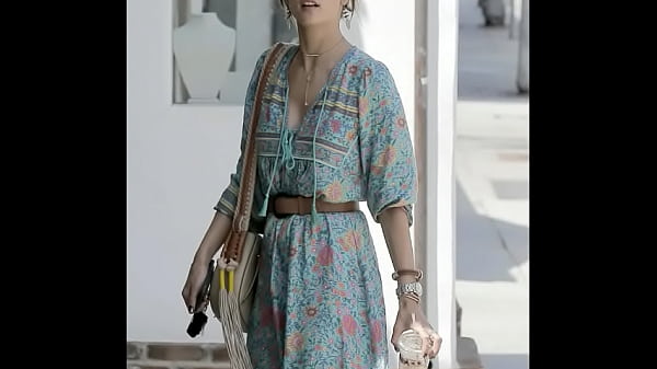Alessandra Ambrosio At The Brentwood Country Mart