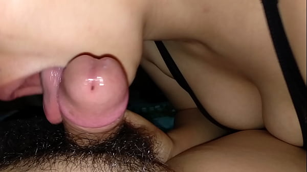 Bú Cặc Cho Anh Hàng Xóm