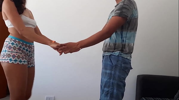 Compañera De Piso Me Baila Y Termino Follándola Sin Condón