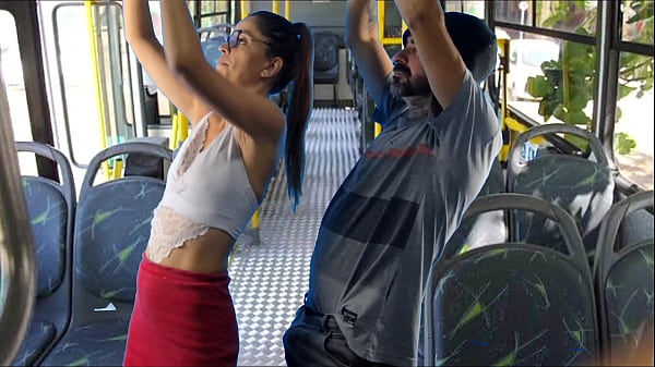 Estudante Sendo Encoxada No ônibus Em Público!