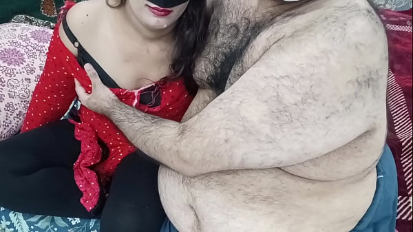 Desi Pakistani Divine Housewife Screwed By Lucky Tenant