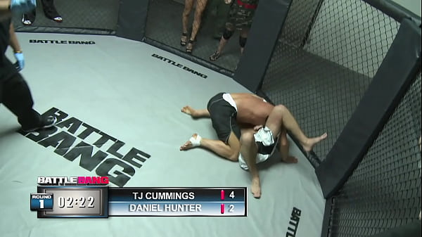 Battle Ram Between TJ Cummings And Daniel Hunter
