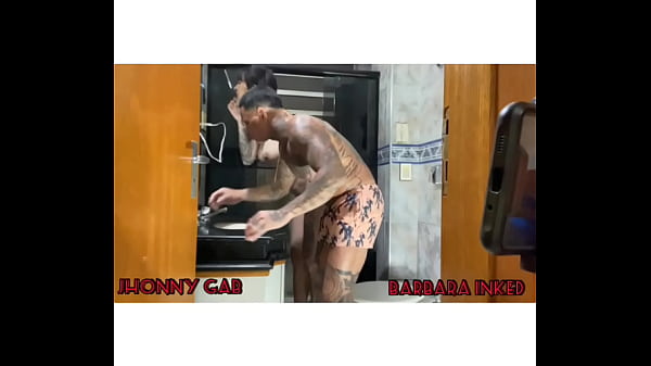 Comi Gostosa Na Pia Do Banheiro Barbara Inked